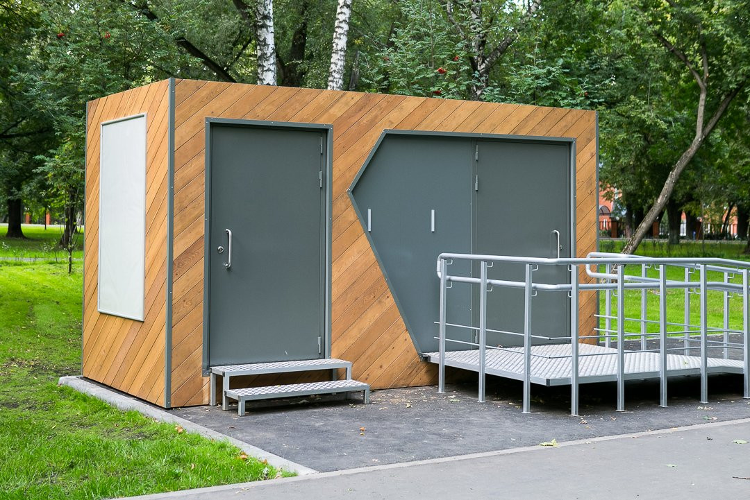 Туалетный модуль "Амстердам" в парке Люблино